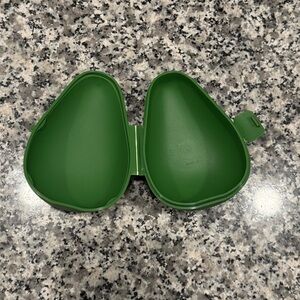 NWOT Tupperware Brand Avocado Keeper